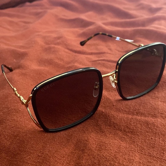 Gucci Kering Sunglasses Black - Gold square frame - Picture 5 of 5